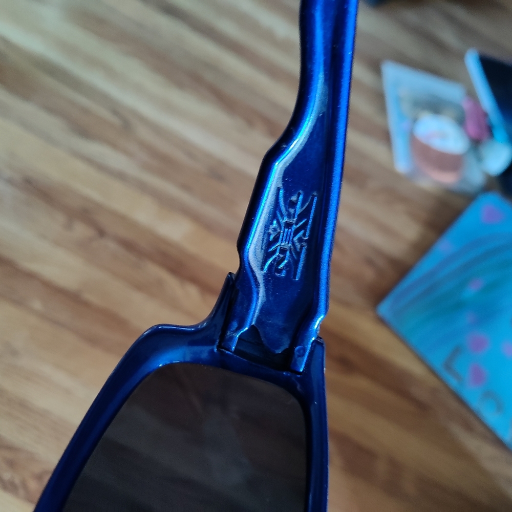 Oakley X - Picture 2 of 3